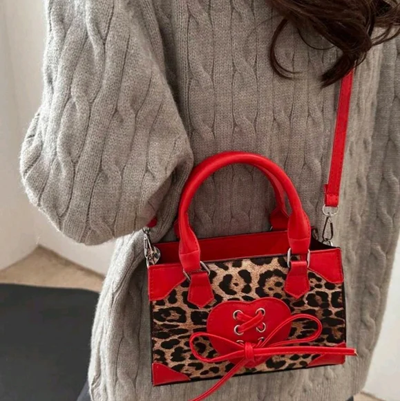 A New Fall And Winter Season Retro Fashion Leopard Print Mini Handbag Square Bag